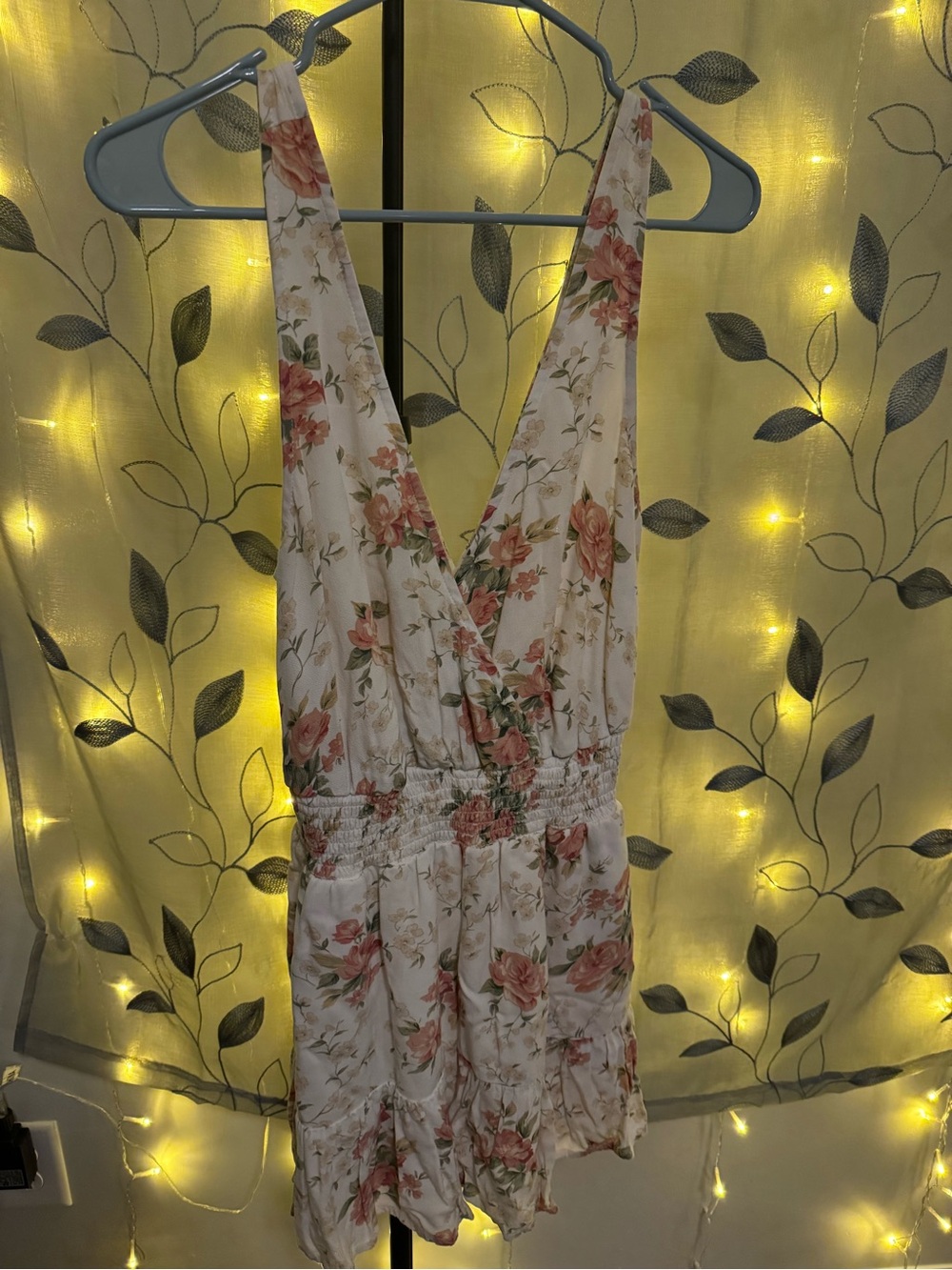 American Eagle Outfitters Floral Romper in Cream and Pink